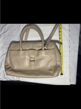 Liz Claiborne Classic Cream Leather Satchel Handbag